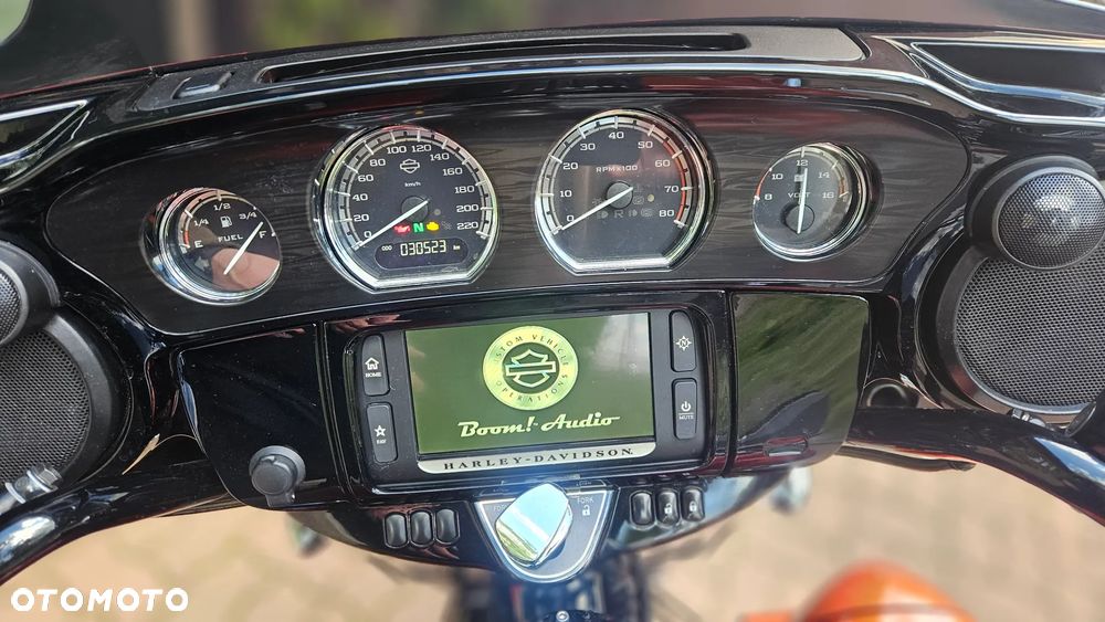Harley-Davidson CVO Street Glide - 7