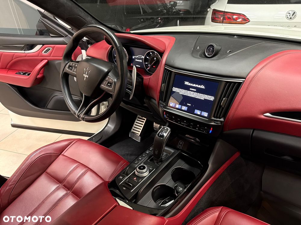 Maserati Levante - 38