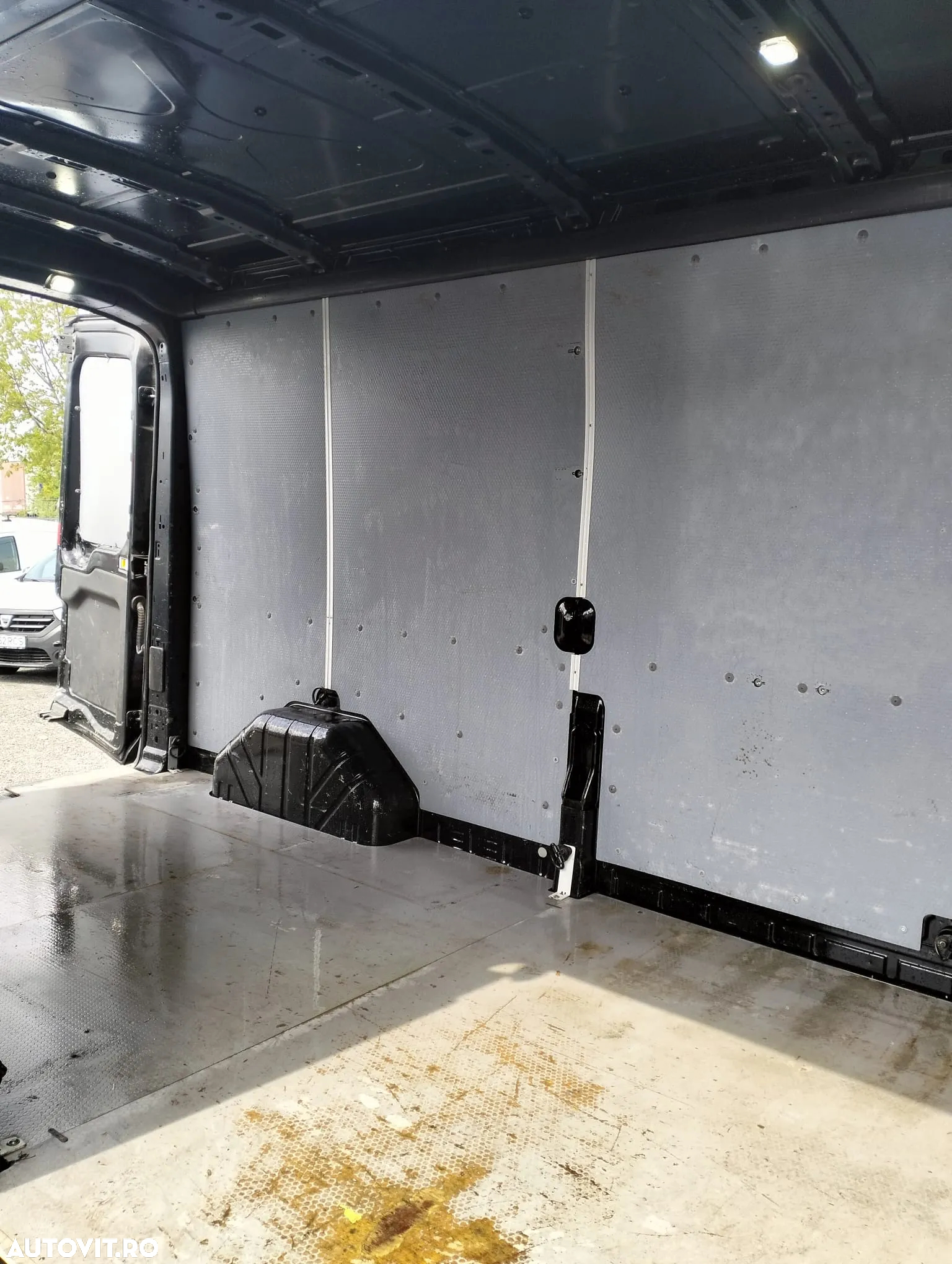 Ford TRANSIT - 11
