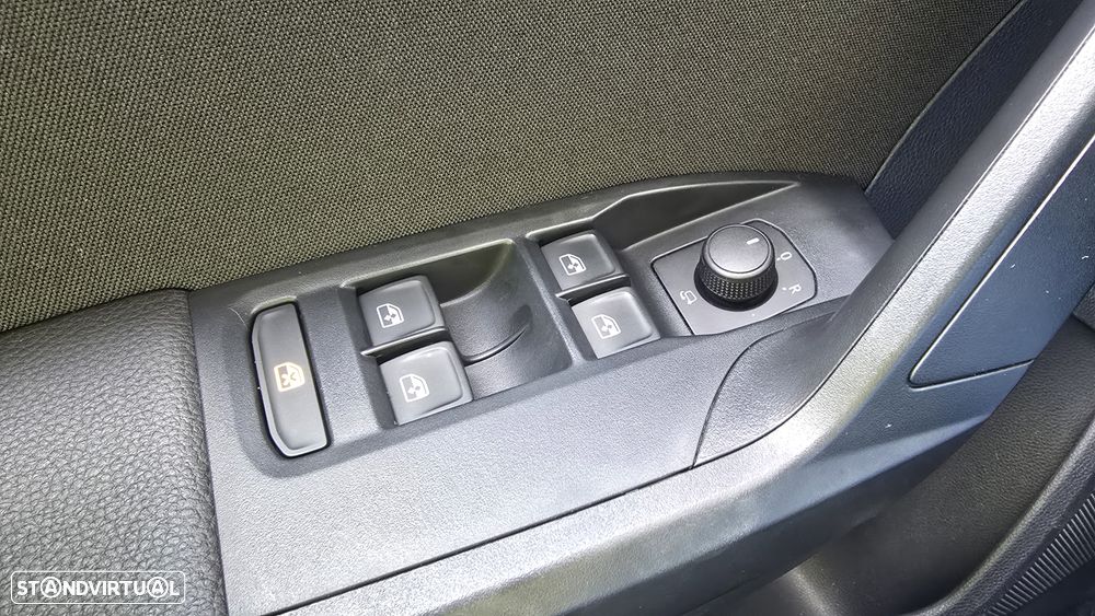 SEAT Arona 1.0 TSI FR - 28