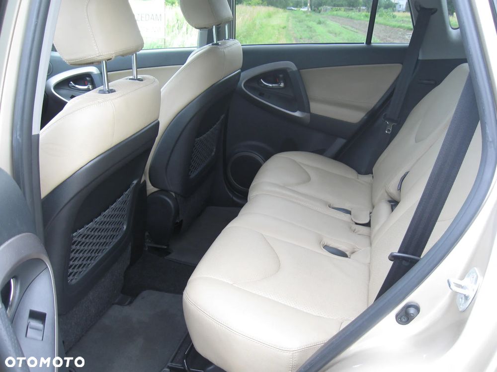 Toyota RAV4 2.0 VVT-i Premium - 10