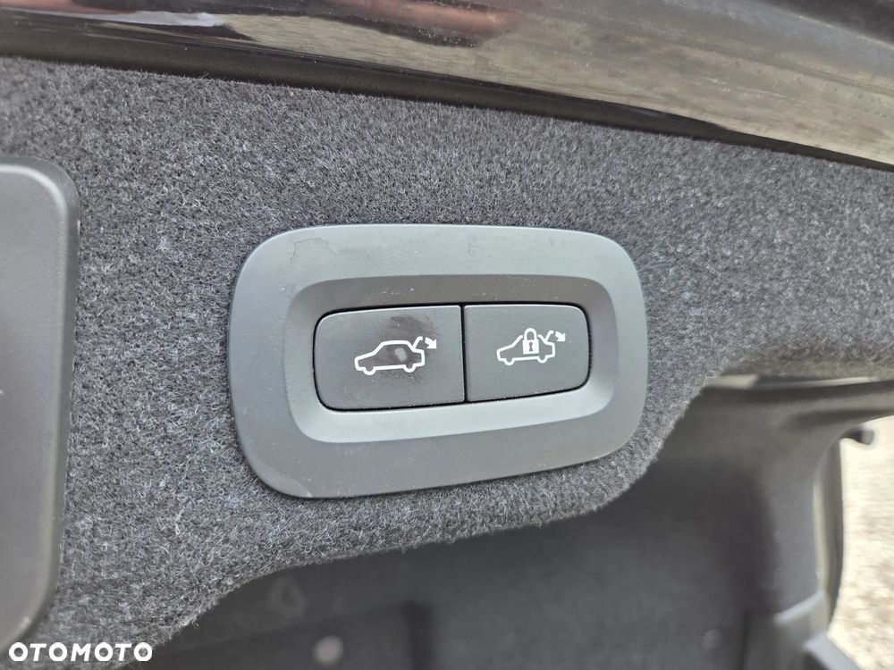 Volvo S90 T5 Momentum - 25