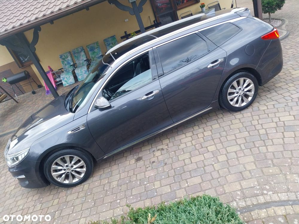 Kia Optima - 24