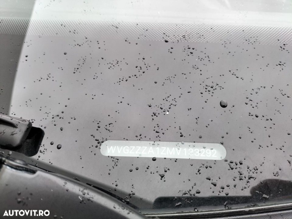 Volkswagen T-Roc - 10