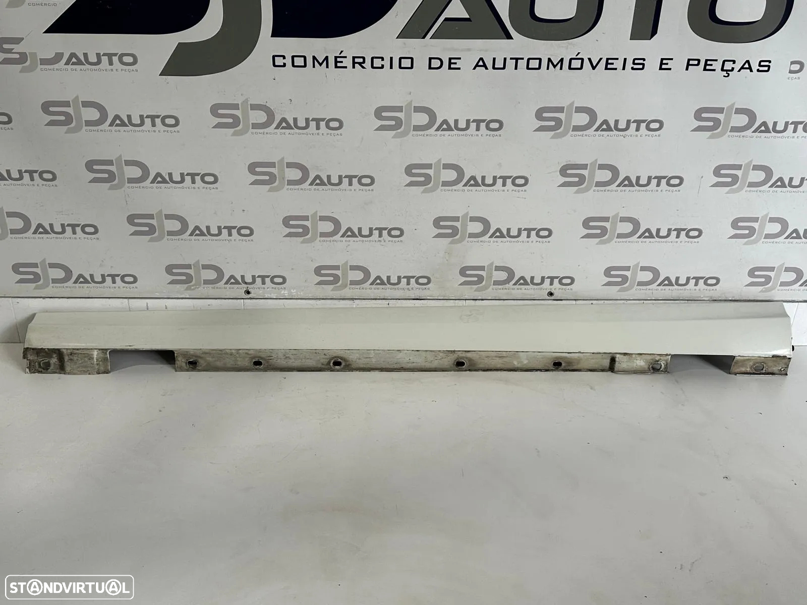 Embaladeira Direita / Esquerda - Mercedes C (W204) - 2