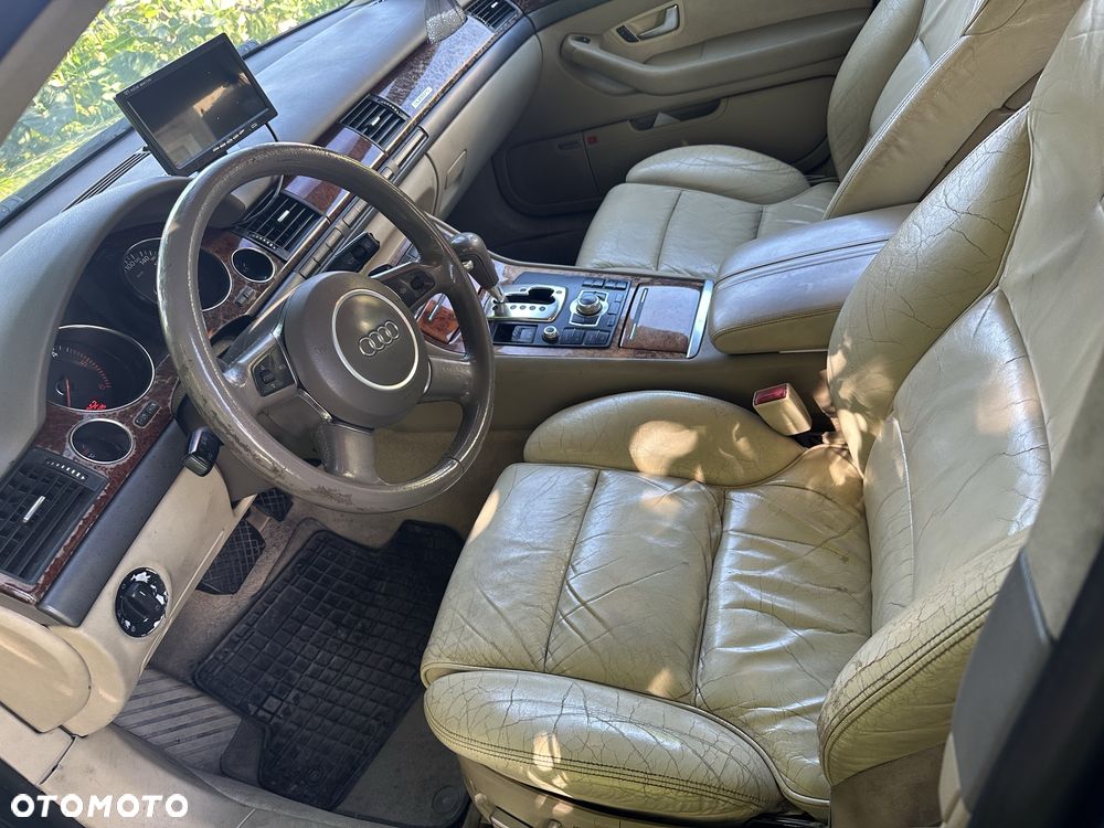 Audi A8 - 6