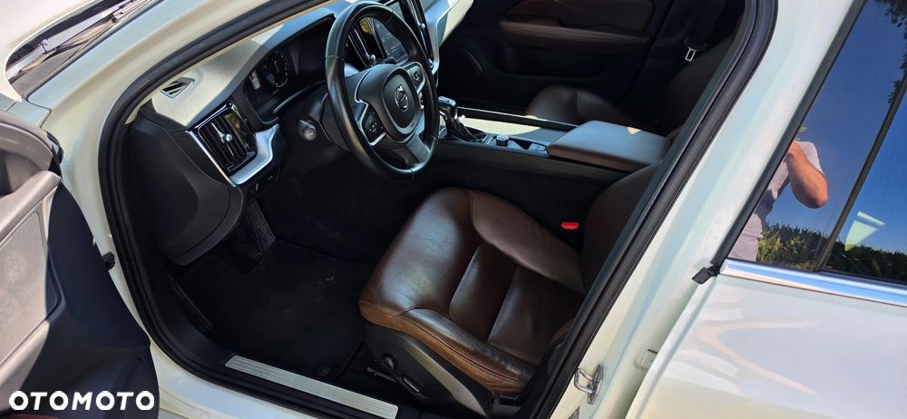 Volvo V60 T5 Geartronic Momentum - 9