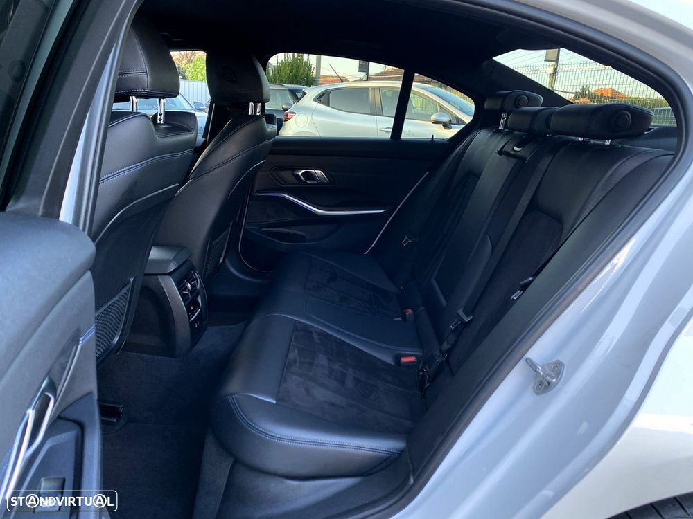 BMW 318 d Pack Desportivo M Auto - 60