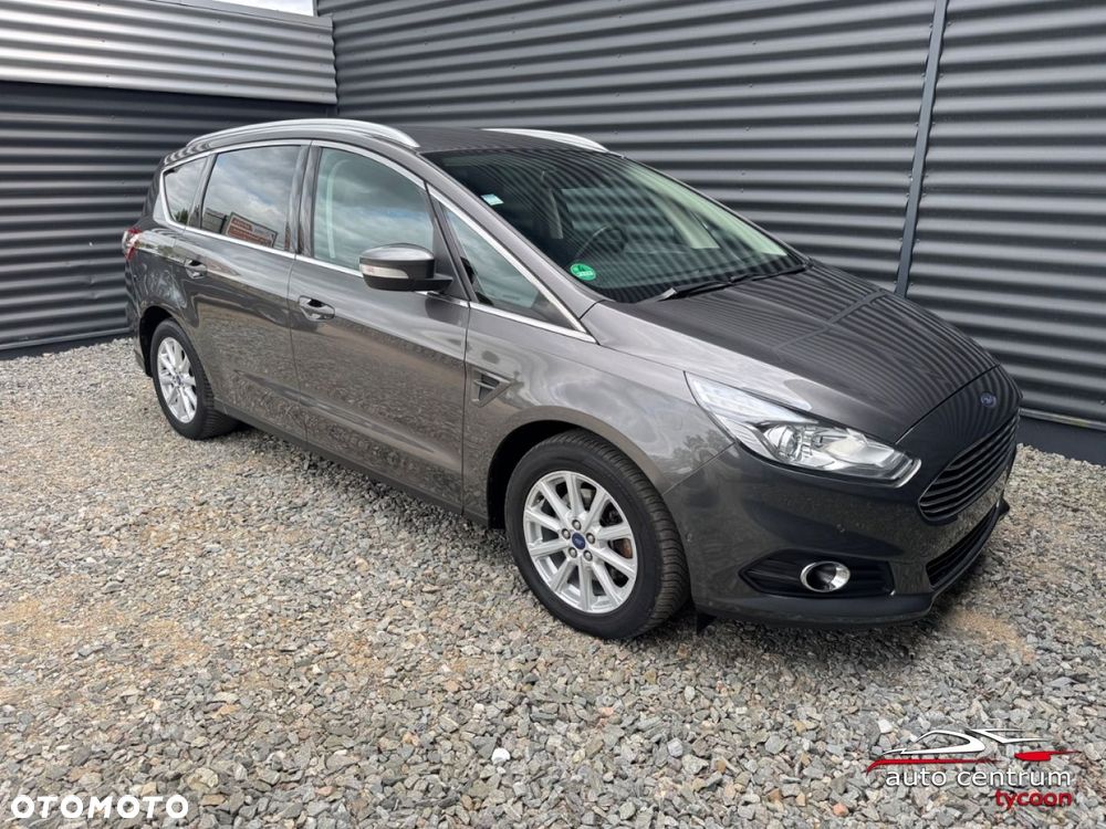 Ford S-Max - 19