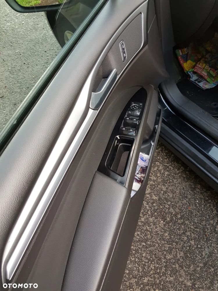 Ford Mondeo 2.0 TDCi Ambiente Plus PowerShift - 4