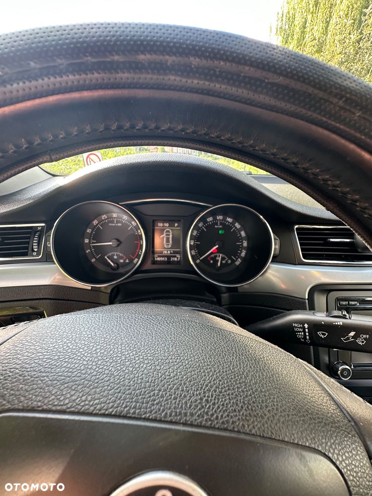 Skoda Superb 2.0 TDI DSG Ambition - 14