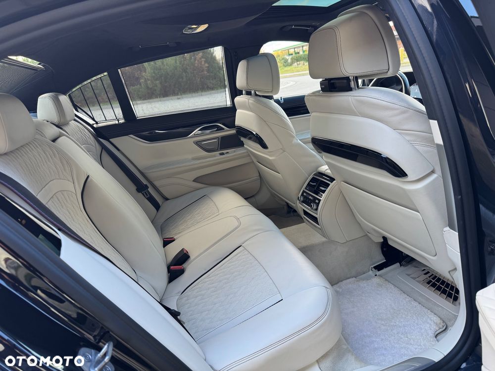 BMW Seria 7 - 22