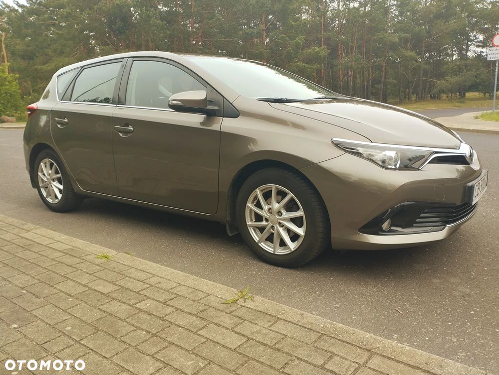 Toyota Auris 1.6 Premium - 7
