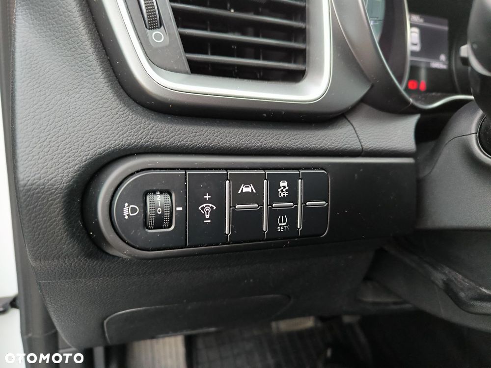 Kia XCeed 1.5 T-GDI M DCT - 19