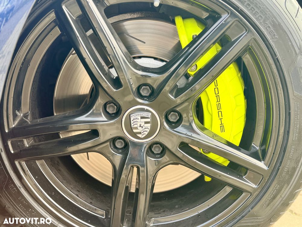Porsche Panamera 4 - 6