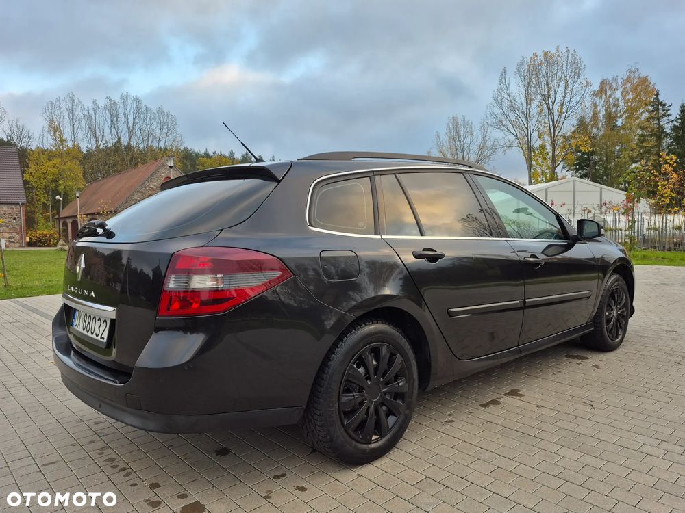 Renault Laguna dCi 110 FAP Bose Edition - 12