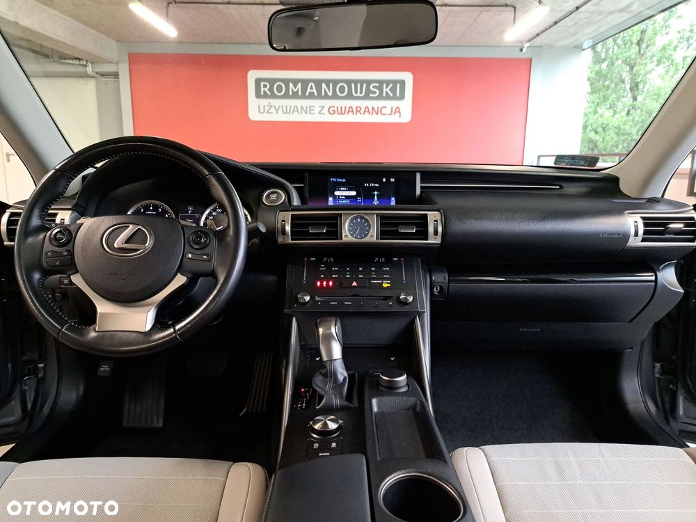 Lexus IS 200t Elite - 19