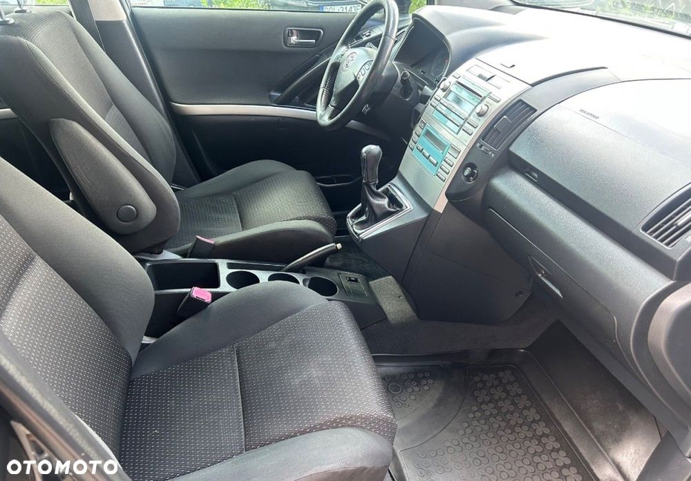 Toyota Corolla Verso - 15