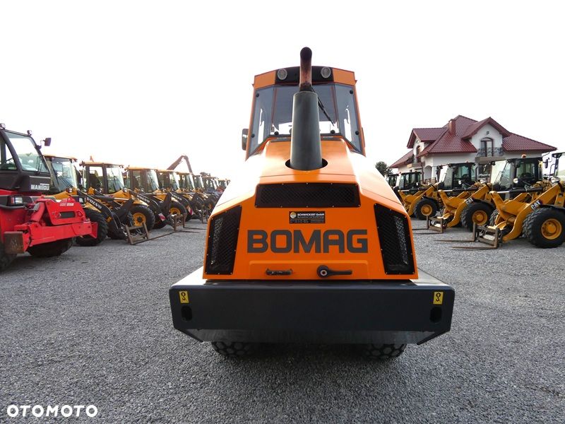 Bomag BW177D-4 / Walec Drogowy Guma - Stal / z Niemiec / 2600mtg / - 8