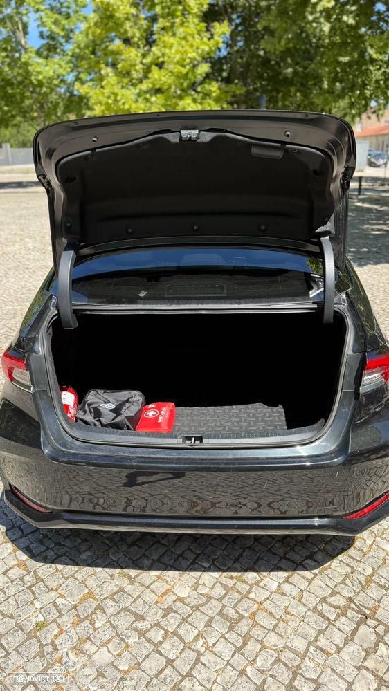 Toyota Corolla SD 1.8 Hybrid Exclusive - 15