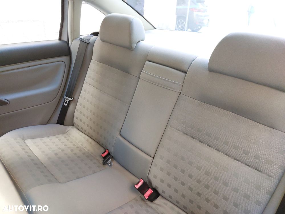 Volkswagen Passat 1.8 5V Turbo Highline - 4