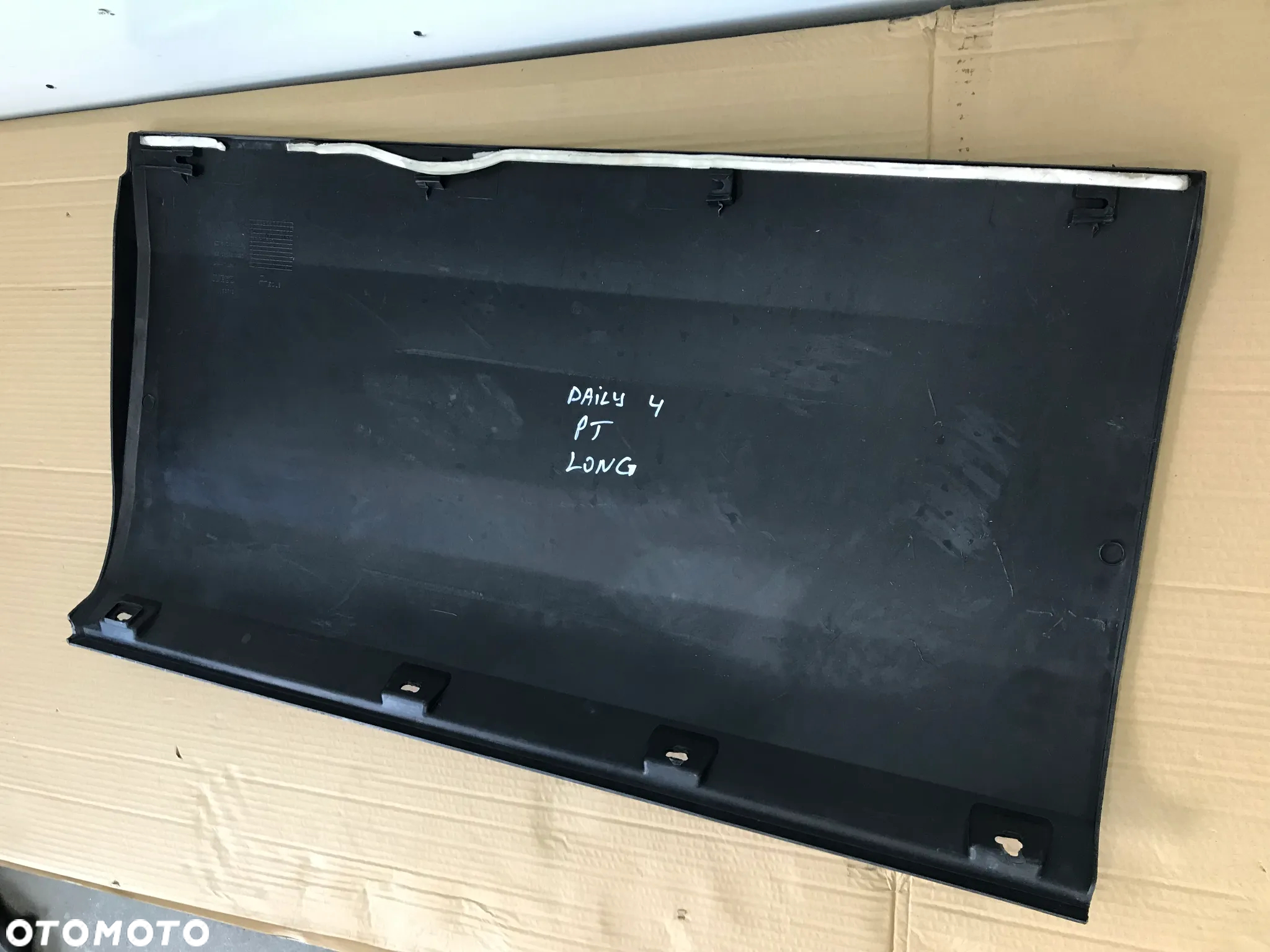 Listwa Iveco daily IV 4 boczna na błotnik prawy tył long - 9