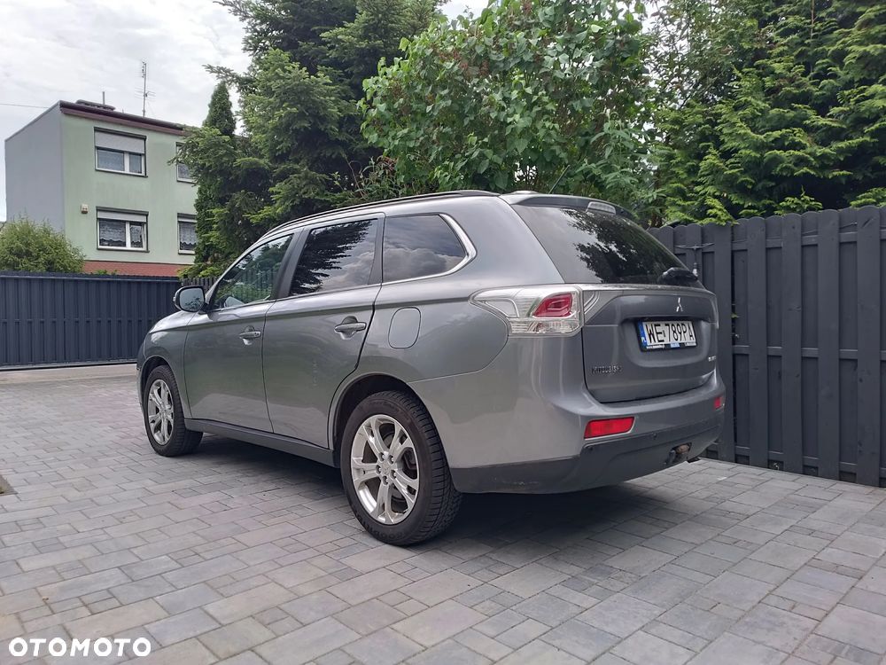Mitsubishi Outlander 2.2 DID Intense + - 4