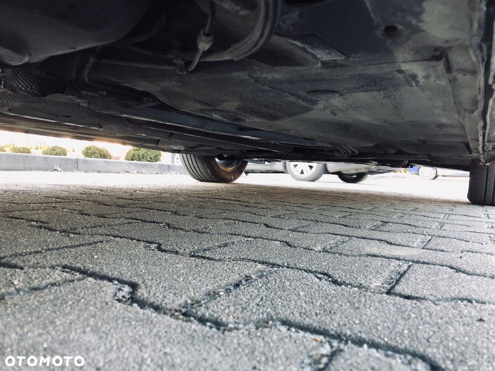 Ford Focus 1.6 Ghia - 17