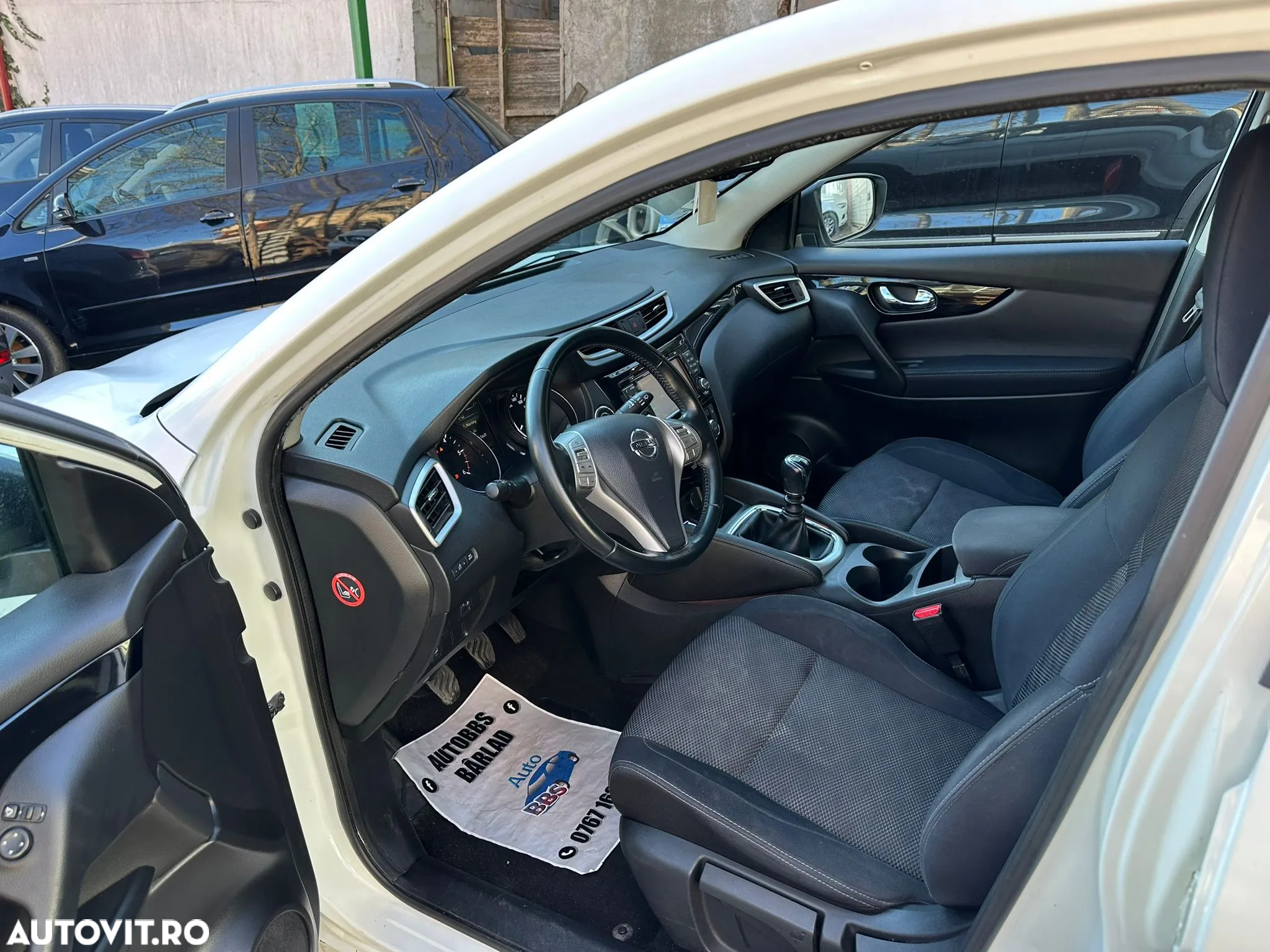 Nissan Qashqai 1.5 DCI Start/Stop N-Connecta - 12