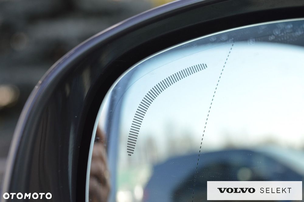 Volvo V90 Cross Country - 13