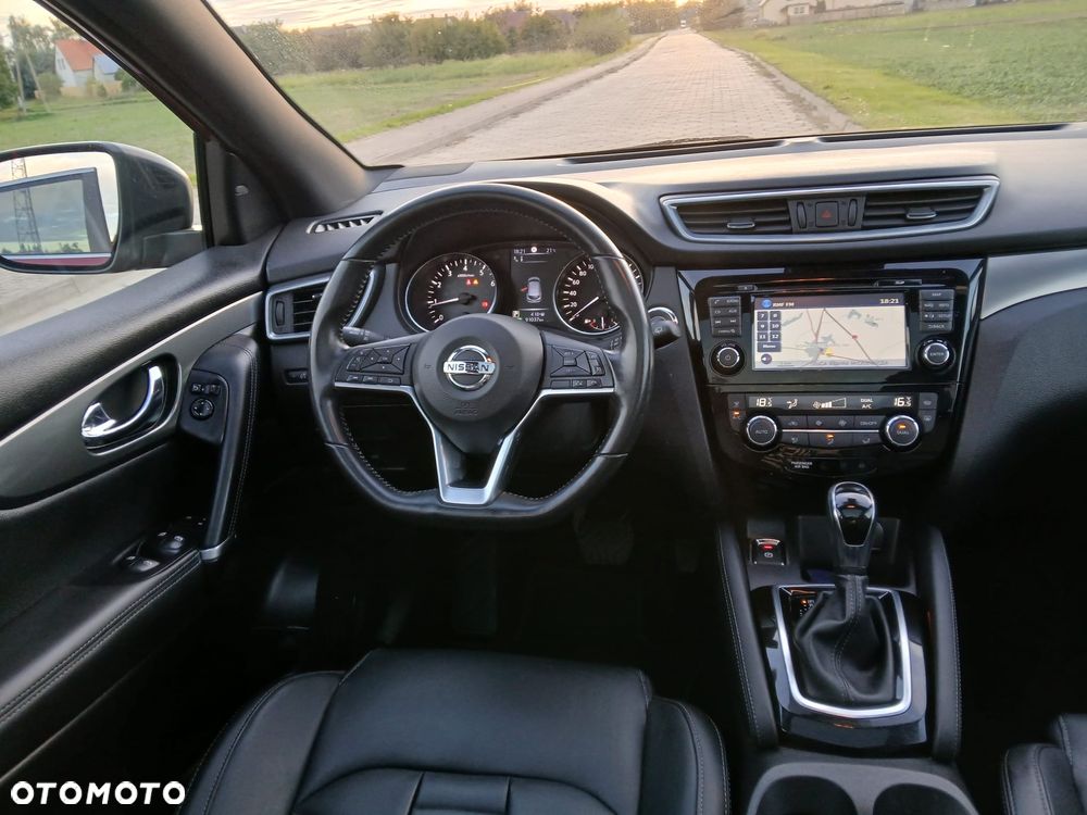 Nissan Qashqai 1.2 DIG-T Xtronic 360 - 24
