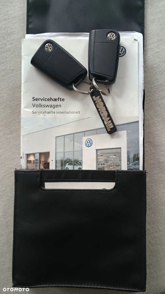 Volkswagen Touran - 18