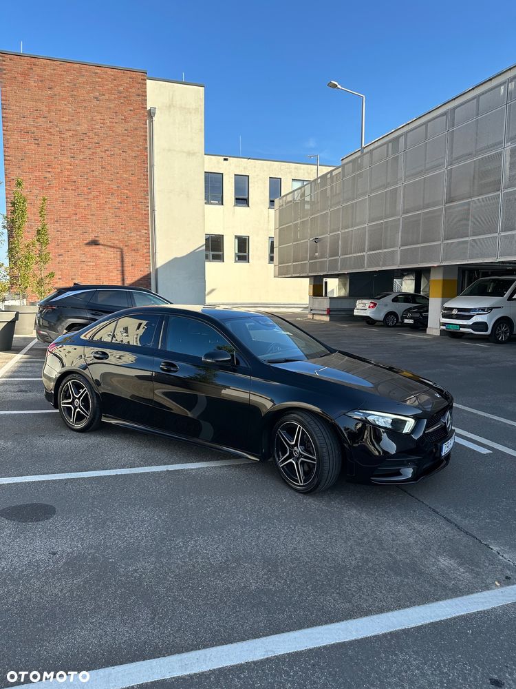 Mercedes-Benz Klasa A 180 7G-DCT Lim AMG Line Advanced Plus - 21