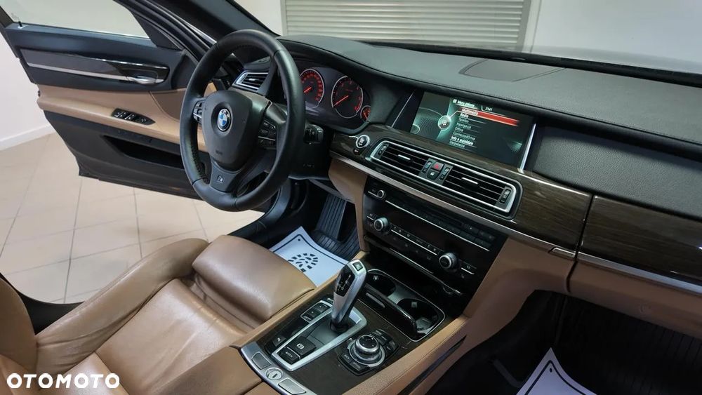 BMW Seria 7 730d xDrive - 36