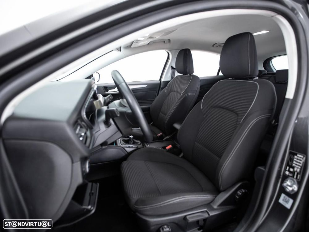 Ford Focus 1.5 TDCi EcoBlue Titanium - 8