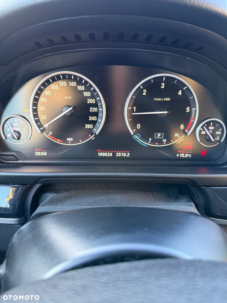 BMW Seria 5 518d - 21