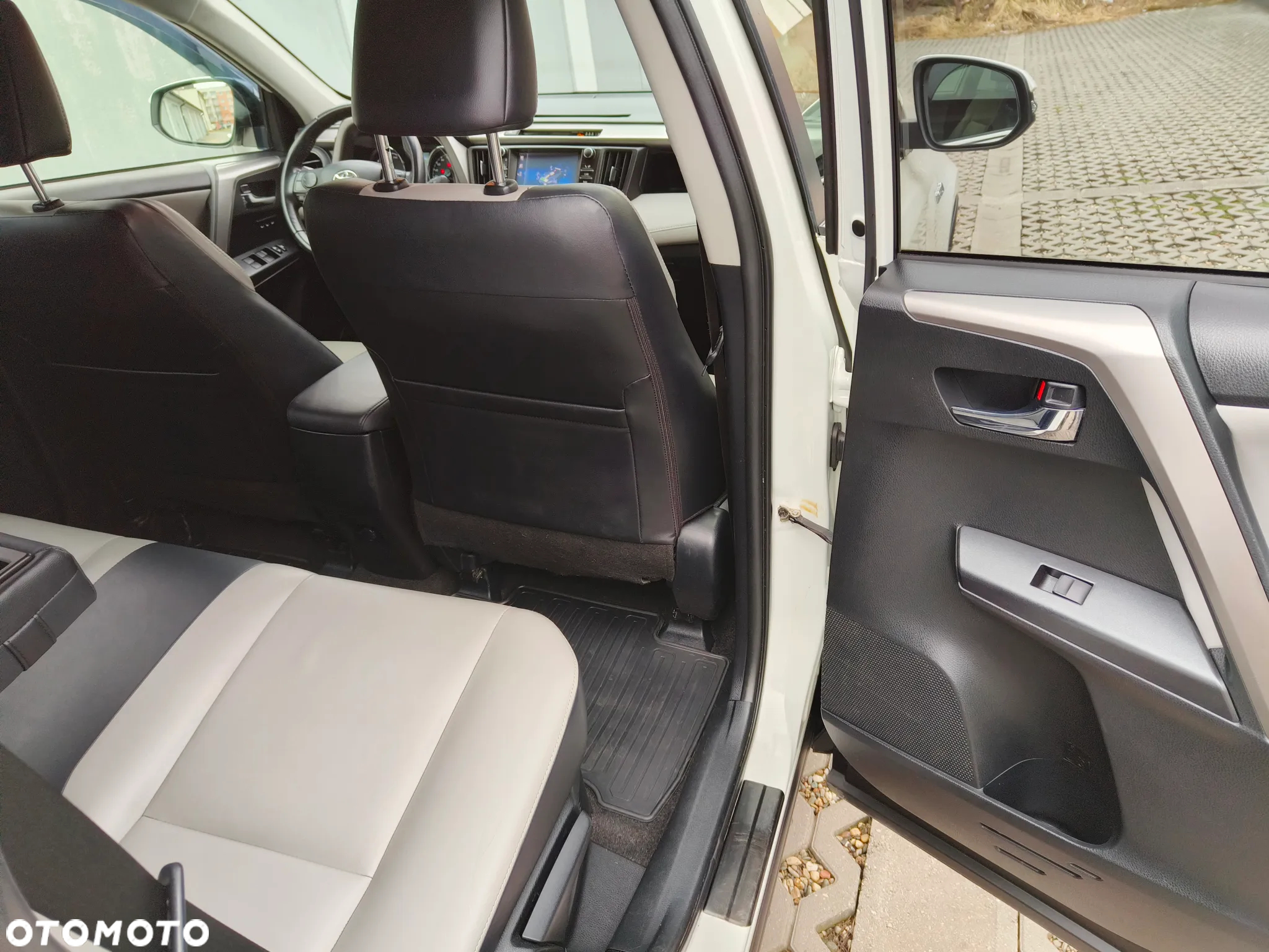 Toyota RAV4 - 31