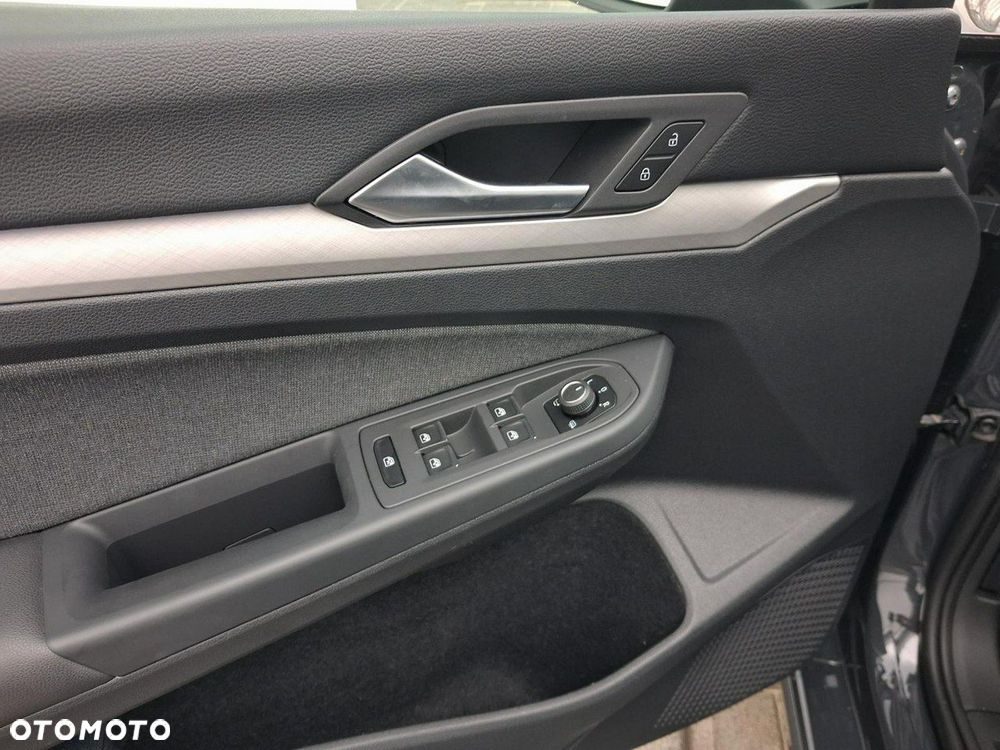 Volkswagen Golf - 21