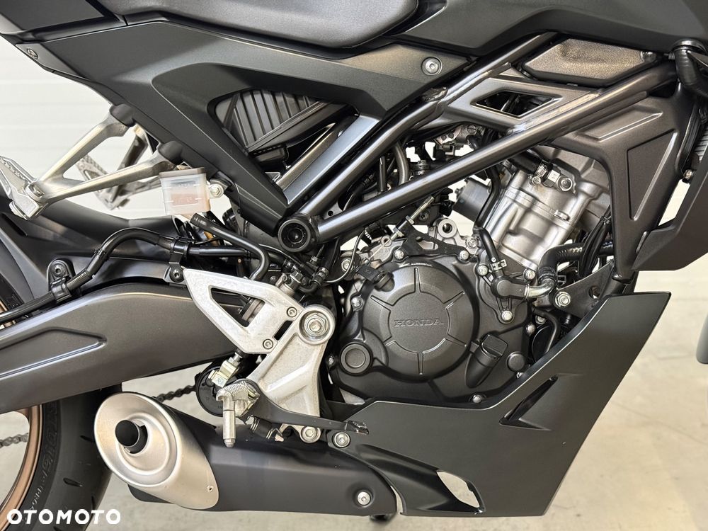 Honda CB - 13
