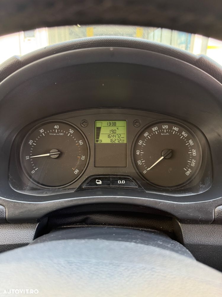 Skoda Fabia 1.2 HTP Classic - 10