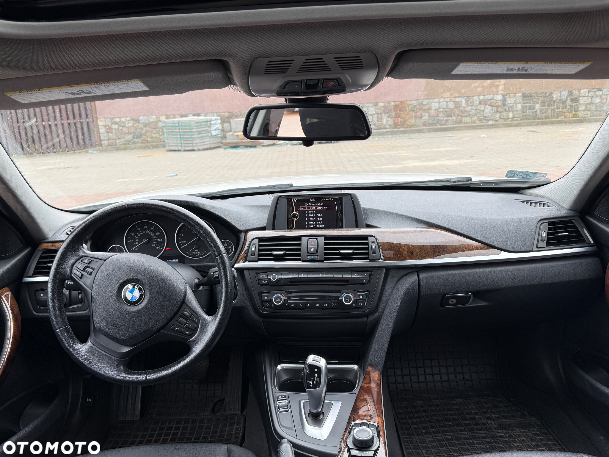 BMW Seria 3 320i xDrive - 10