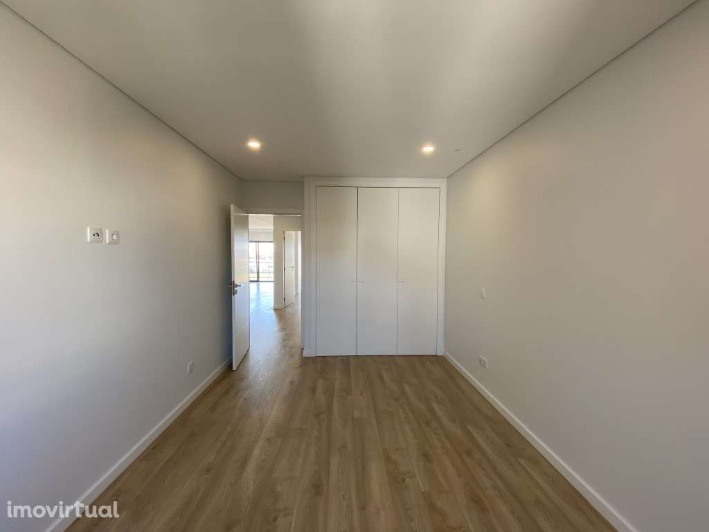 MONTIJO - PORTAS DA CIDADE - T4 - 2º. ANDAR - C/ GARAGEM - Grande imagem: 5/8