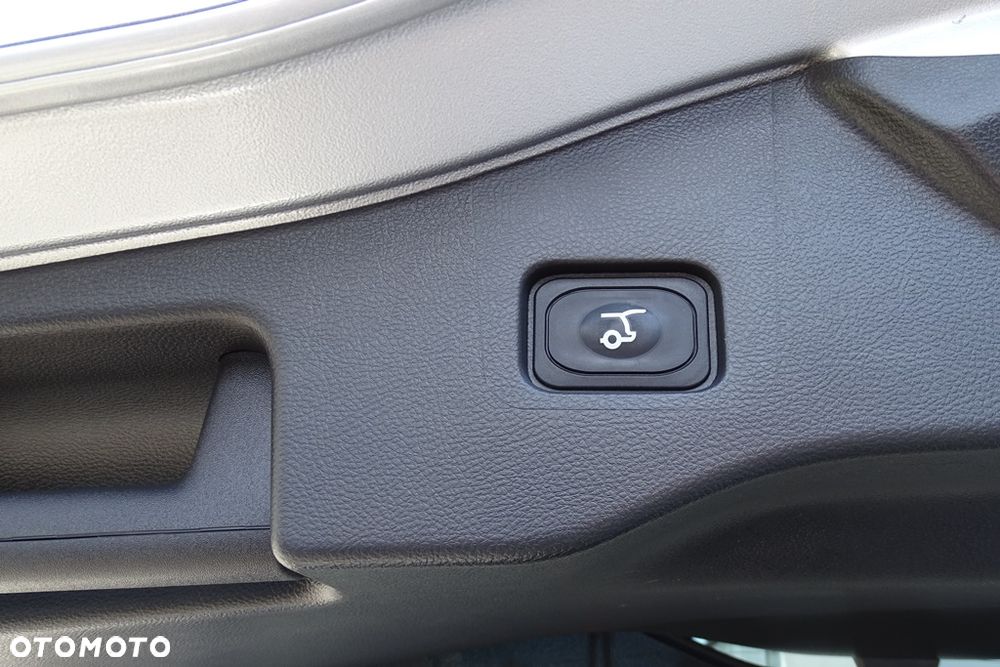 Ford Mondeo 2.0 Hybrid Titanium - 28