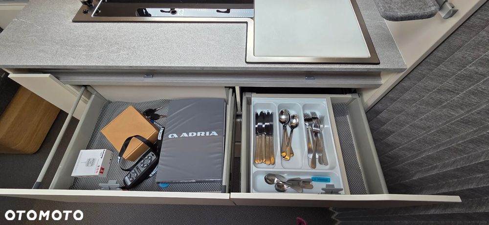 Adria Adora 542 UL Mover Isabella Przedsionek Doposażona - 17