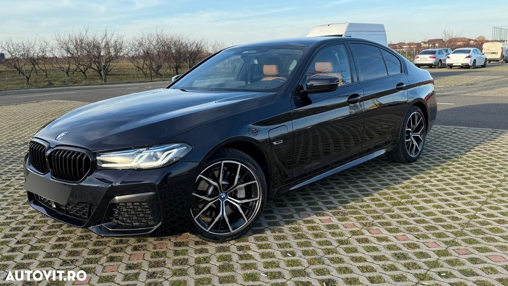 BMW Seria 5 520i Aut. M Sport Edition - 3