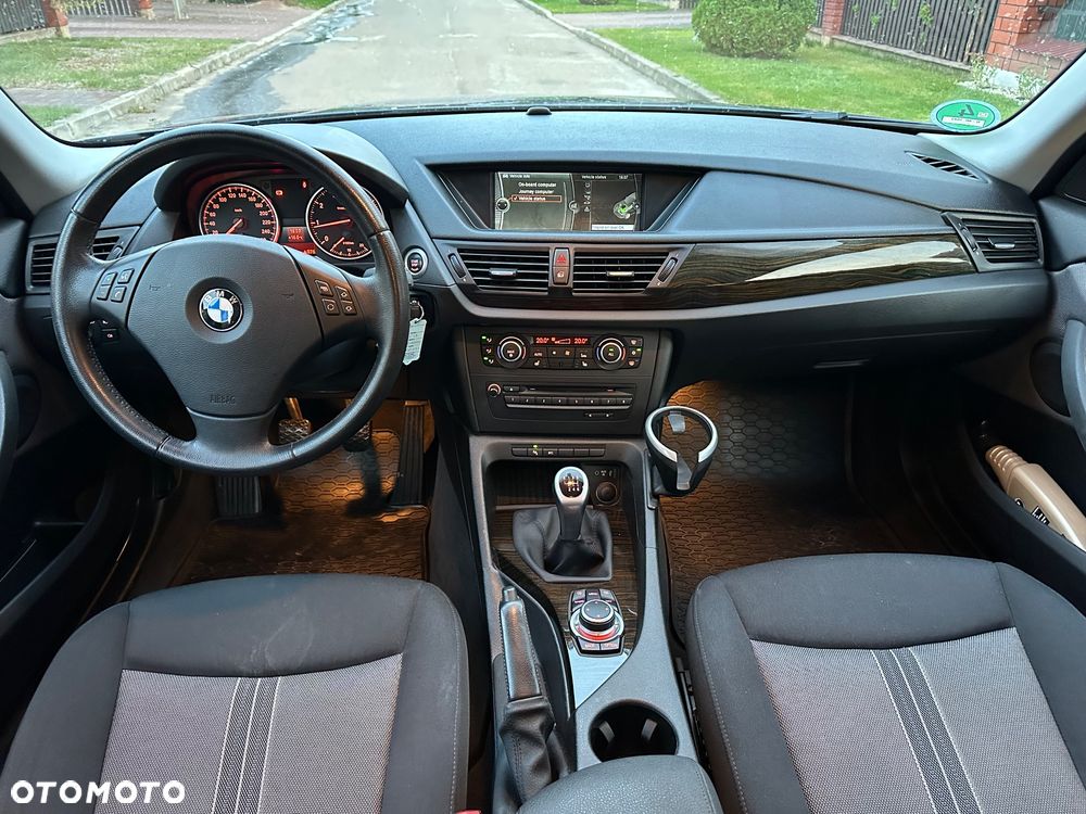BMW X1 sDrive18i Sport Line - 28