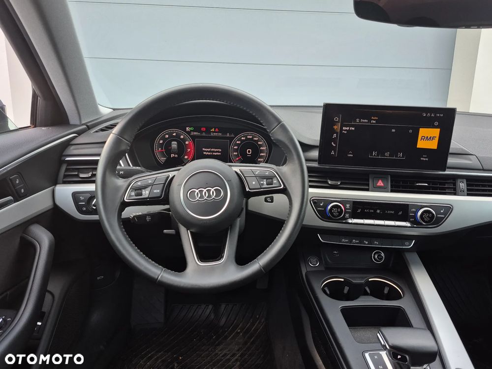 Audi A4 Avant 35 TFSI S tronic - 15
