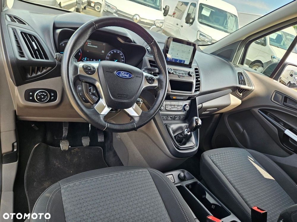 Ford Transit Connect - 23
