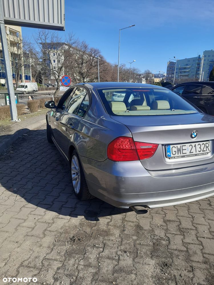 BMW Seria 3 318d DPF - 7