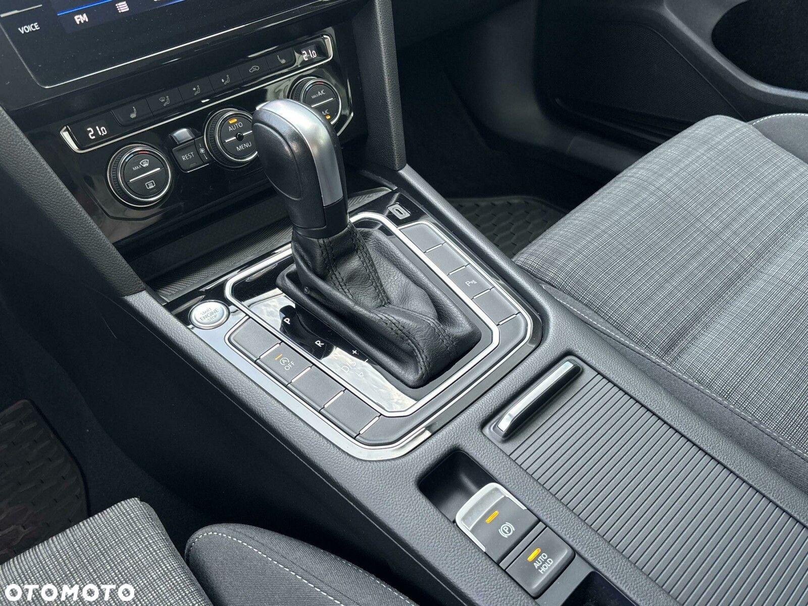 Volkswagen Passat - 17